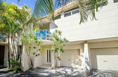 Old Bar House | Whitewater Beach House