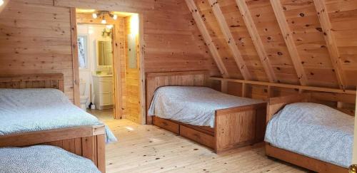 Foresters Falls Hotel | Whitewater Cottage & RV Resort
