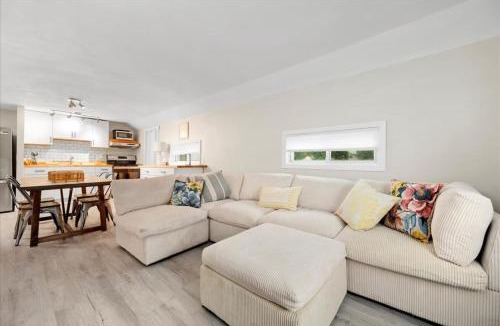 South Bay House | Whitewater The Genoa on Oneida Lake Sleeps 8