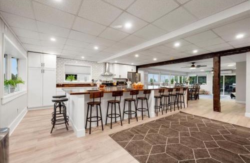 South Bay House | Whitewaters-Main plus Genoa on Oneida Lake - Sleeps 19