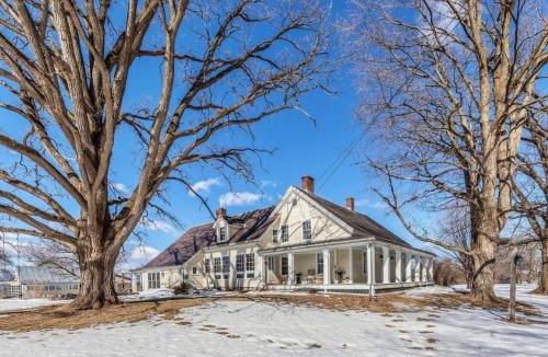 Addison Bed & Breakfast | Whitford House Cottage