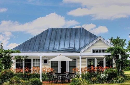 Addison Bed & Breakfast | Whitford House Cottage
