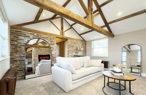 Whitkirk Apartment | Whitkirk Cottage