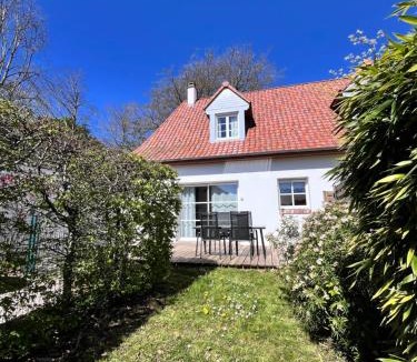 Condette House | Whitley cottage