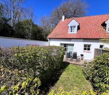 Condette House | Whitley cottage
