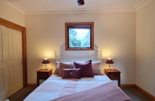 Walhalla House | Whitlow Manor 3BR and optional 1BR studio