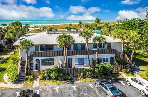 Whitney Beach Apartment | Whitney Beach View 332