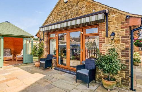 Eleighwater House | Whitney Cottage