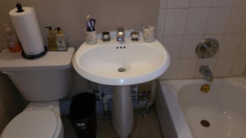 Hartford Apartment | Whitney Wonder 2nd and 3rd floor