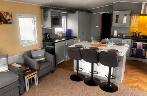 Seasalter Resort | Whitstable Beaumont - Sleeps 6, 588 ft