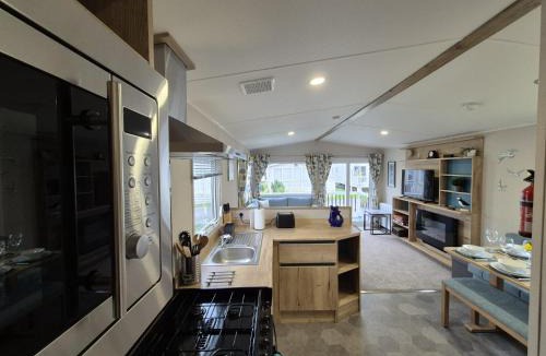 Seasalter Resort | Whitstable Neptune