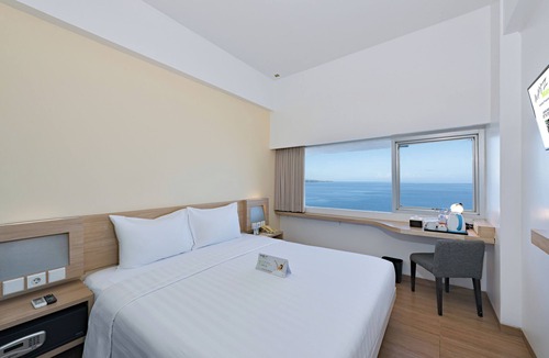 Manado City Centre Hotel | Whiz Prime Hotel Megamas Manado