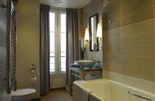 Quartier de la Porte-Saint-Denis Hotel | WHO - Windsor Hotel Opera