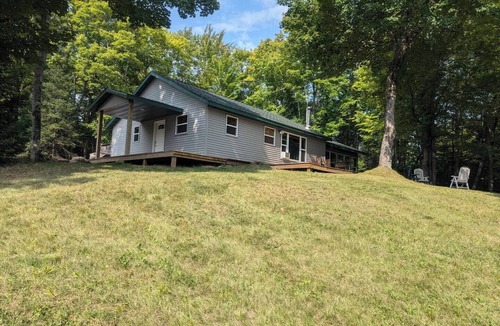 Glidden Cabin | Whole Cabin on the Trails!