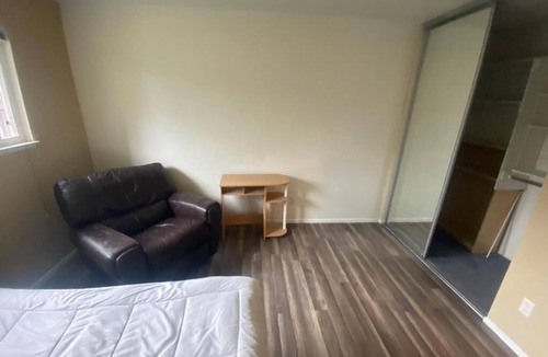 Sacramento Hostel | WHOLE Family - Rosemont - Hostel