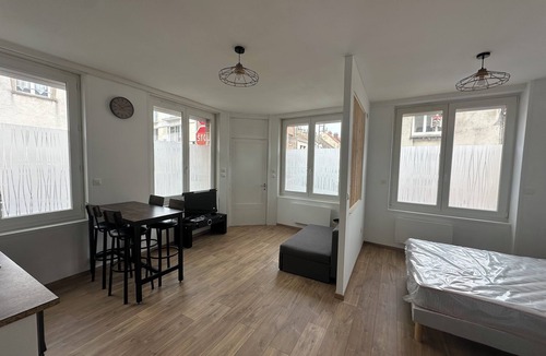 Calais Apartment | Whole house 2 to 4 persons near the beach