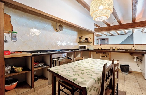 Montblanc House | Whole House 'Cal Tous' with Mountain View, Shared Terrace and Wi-Fi