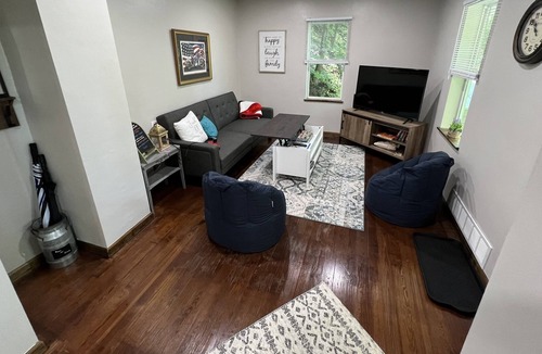 Ligonier House | Whole house! Comfortable 3 bed, 2 bath fully remodeled