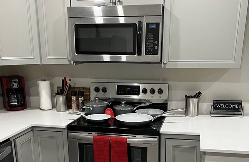 Ligonier House | Whole house! Comfortable 3 bed, 2 bath fully remodeled