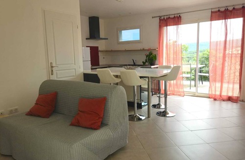 Le Bosc Apartment | Whole house escape nature