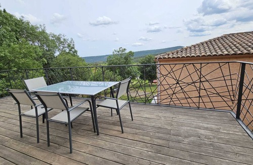 Le Bosc Apartment | Whole house escape nature