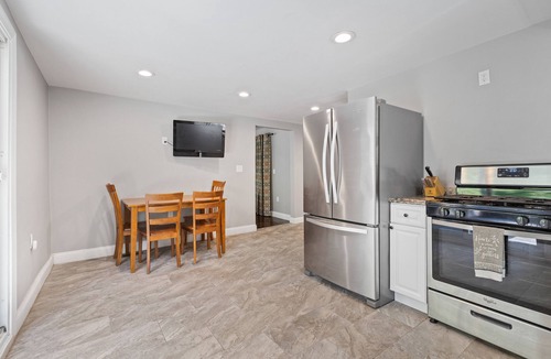 Foxboro House | Whole house Gillette Stadium Forest