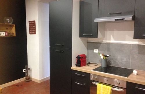 Caudry House | Whole house in town, pets welcome