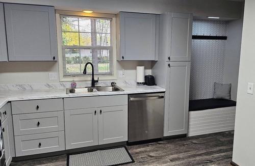 Janesville Condo | Whole House - Sleeps 6 - Remodeled Kitchen & Bath - Near I-90 - North Side Jvl