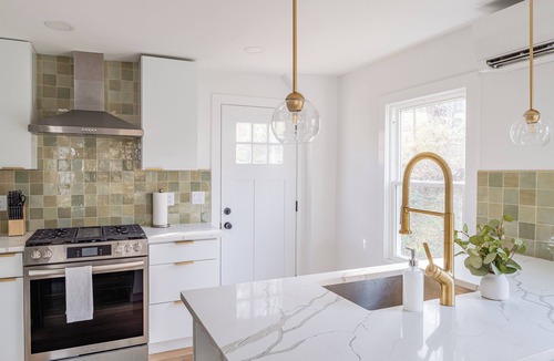 Mount Marion House | Whole Modern House on Trestle Trail