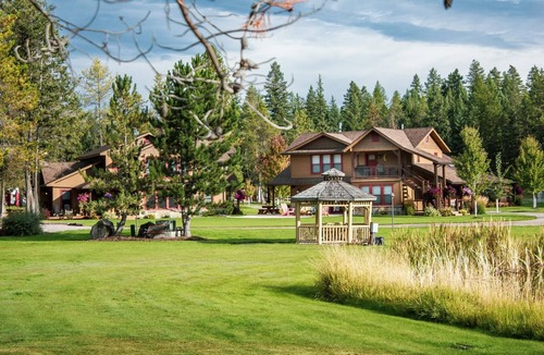 Whitefish Hotel | Whole Resort Rental - 6 Cabins