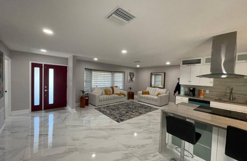 Capri Isle House | Whole Waterview island Home: Beach & sun