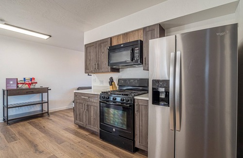 Fruita House | Whomping Willow: Downtown Retreat with Hot Tub