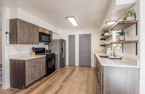 Fruita House | Whomping Willow: Downtown Retreat with Hot Tub
