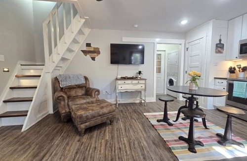 Wellborn House | Whoop! Barndo with Pool access