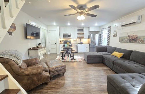Wellborn House | Whoop! Barndo with Pool access