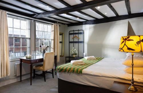 Bletchingley Hotel | Whyte Harte Hotel