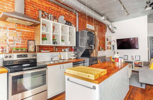 Belleville Apartment | Wi-Fi + Laundry + Parking | Quiet Downtown Escape