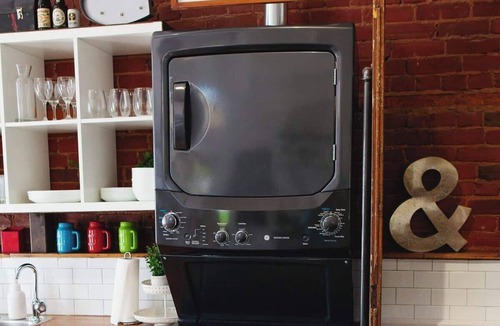 Belleville Apartment | Wi-Fi + Laundry + Parking | Quiet Downtown Escape