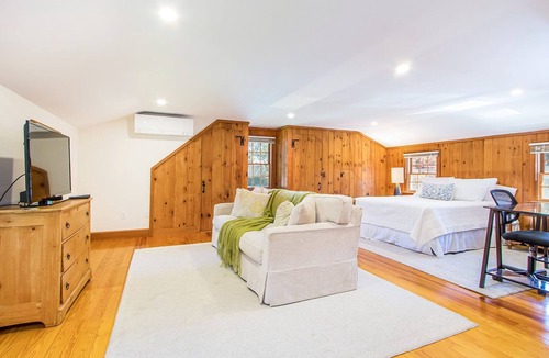 Osterville House | Wianno Ave Home With Pool