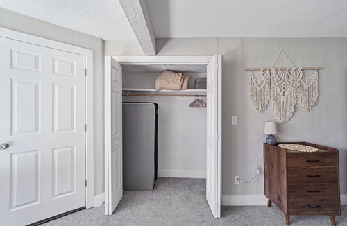 Wichita House | Wichita Getaway Popcorn Fast Wi-Fi & free Coffee bar