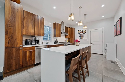 West Town House | Wicker Park 6bd/4ba, Steps from CTA, Parking Incl by AllSet Turnover