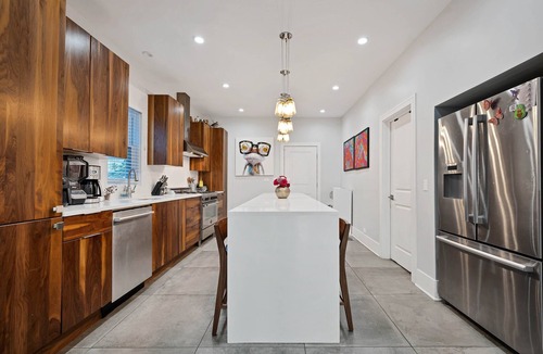 West Town House | Wicker Park 6bd/4ba, Steps from CTA, Parking Incl by AllSet Turnover