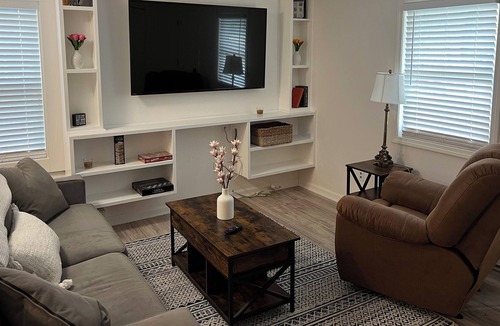 North Kingstown House | Wickford Summer Cottage