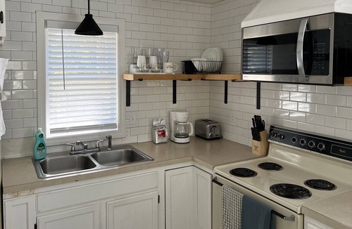 North Kingstown House | Wickford Summer Cottage