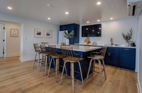 Teall Beach House | Wide Open Views: lakefront home with hot tub