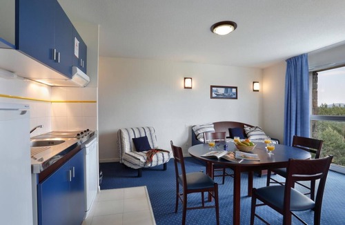 Pyrenees 2000 Apartment | Wifi, 100m from resort center, fitness, swimming pool, terrace, balcony, tv, ski locker, 25m²