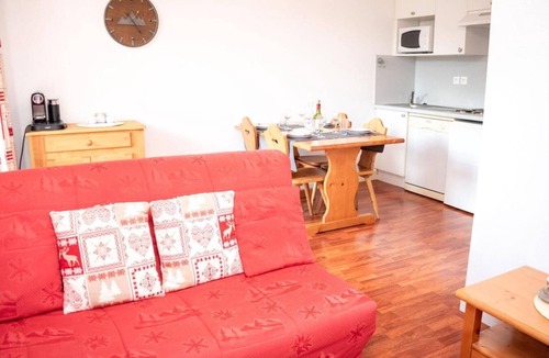Vignec Apartment | Wifi, 1st floor, swimming pool, balcony, tv, 35m², Saint Lary Soulan