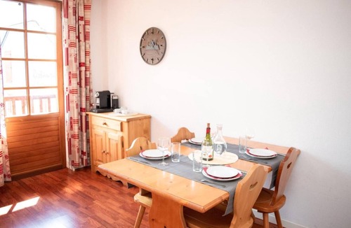 Vignec Apartment | Wifi, 1st floor, swimming pool, balcony, tv, 34m², Saint Lary Soulan