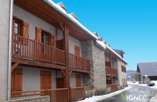 Vignec Apartment | Wifi, 1st floor, swimming pool, tv, 34m², Saint Lary Soulan