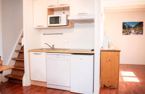 Vignec Apartment | Wifi, 1st floor, swimming pool, balcony, tv, 45m², Saint Lary Soulan